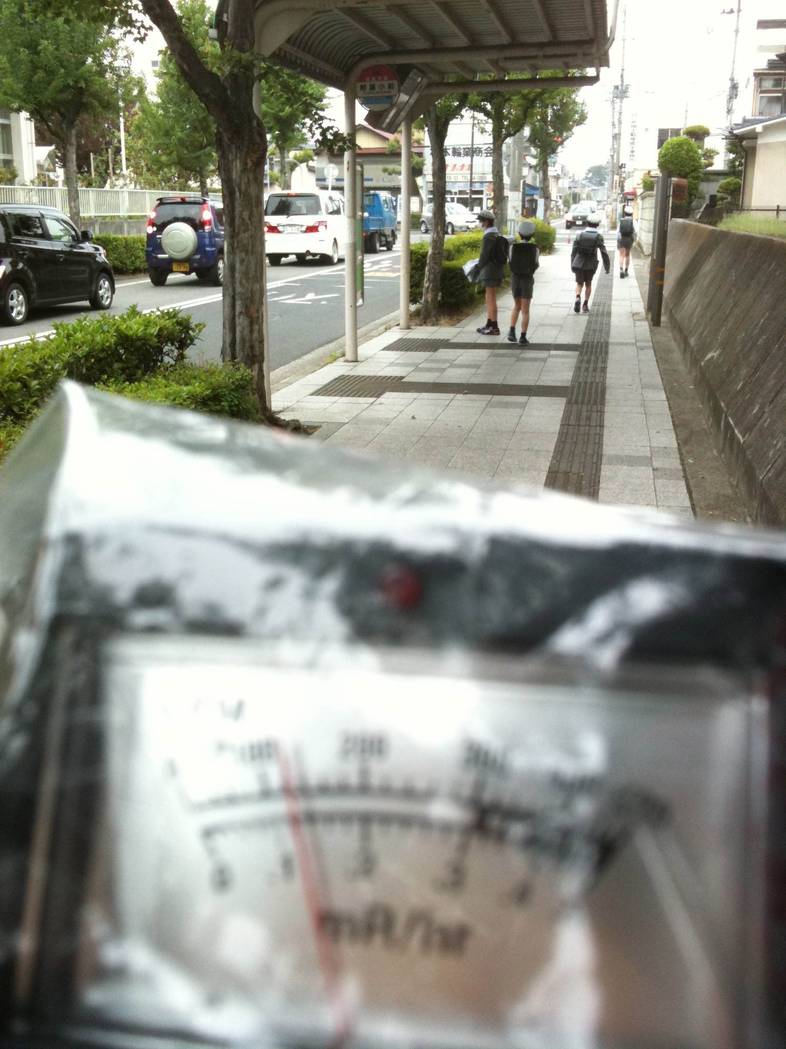 On a road facing an elementary school. 1.62 micro Sv/h on average of 34 seconds.