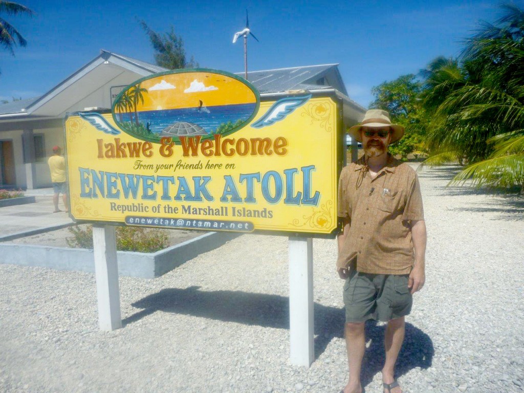 BuesselerEnewetakSign01b