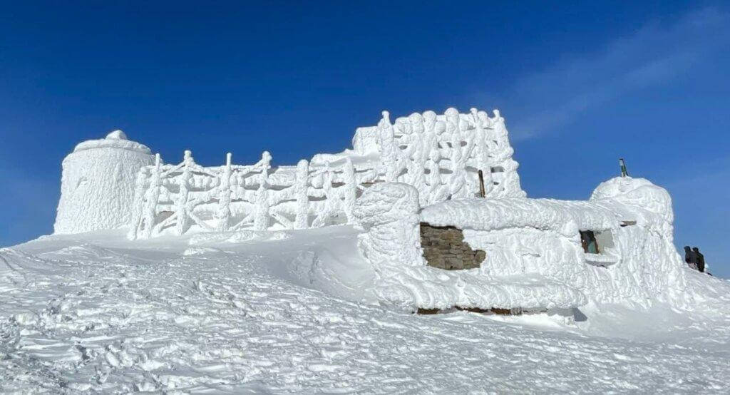 The Mt. Pip Ivan observatory becomes entirely ice-bound in winter, with sub-freezing temperatures.